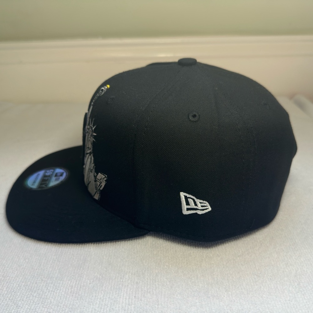 Men’s New York Yankees New Era Snapback Black & Gray - Picture 3 of 5